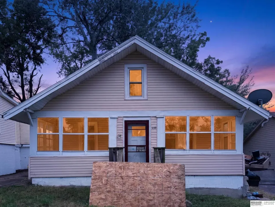 3 Bed 1 Bath Classic Historic Era Home in Omaha, NE