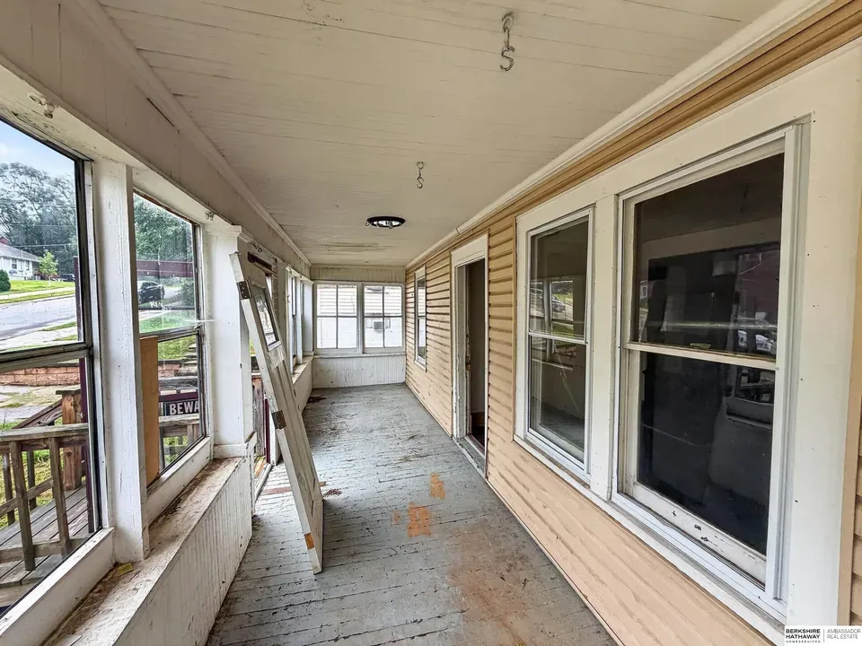 3 Bed 1 Bath Classic Historic Era Home in Omaha, NE - 3