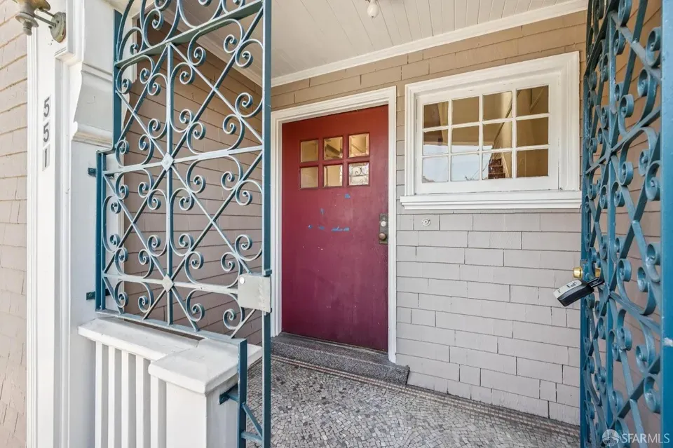 3 Bed 1 Bath Classic Historic Era Home in San Francisco, CA - 2