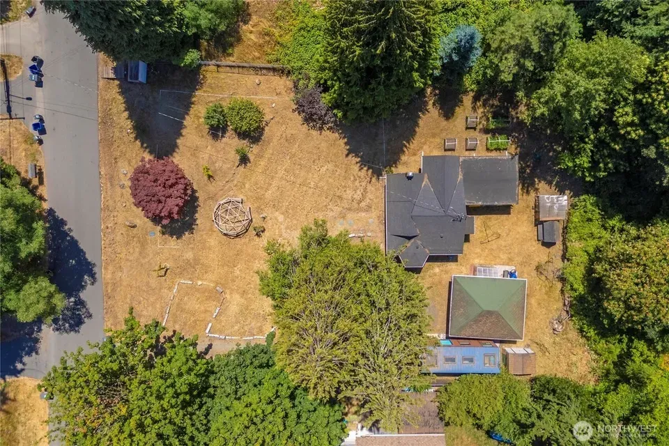 3 Bed 1 Bath Classic Historic Era Home in Seattle, WA - 1