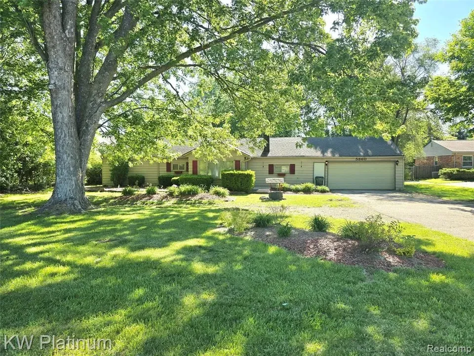 3 Bed 1 Bath Classic Historic Era Home in Troy, MI - 1