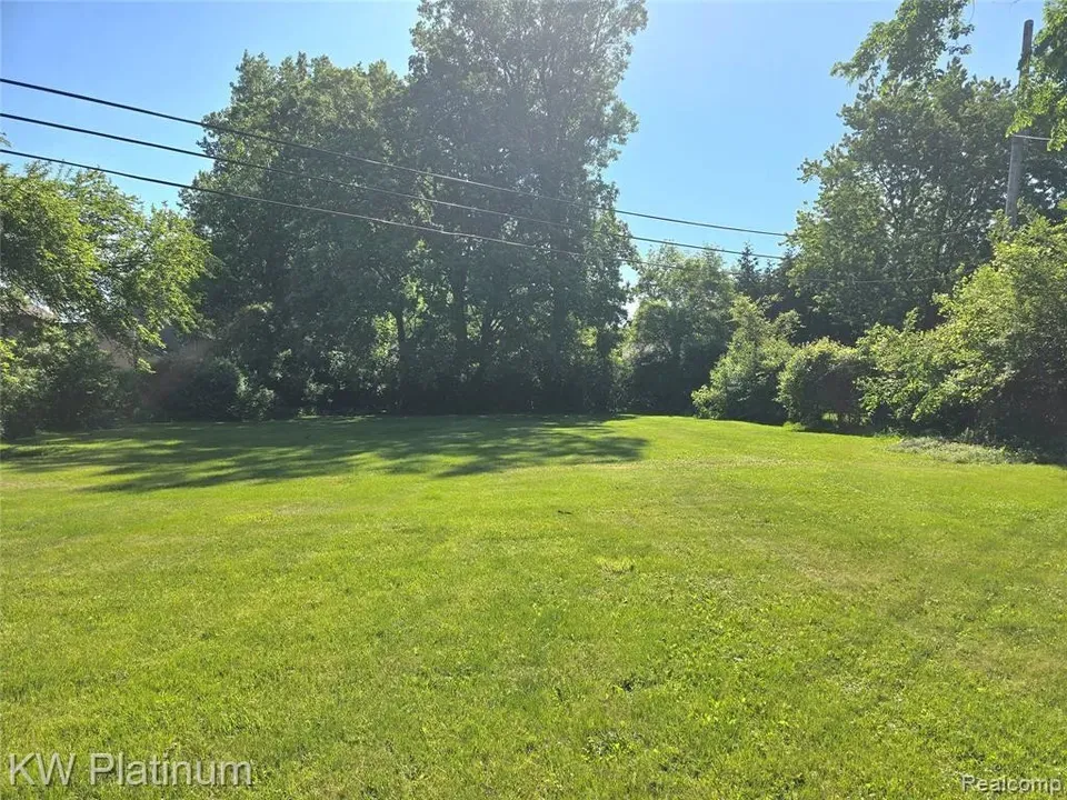 3 Bed 1 Bath Classic Historic Era Home in Troy, MI - 3