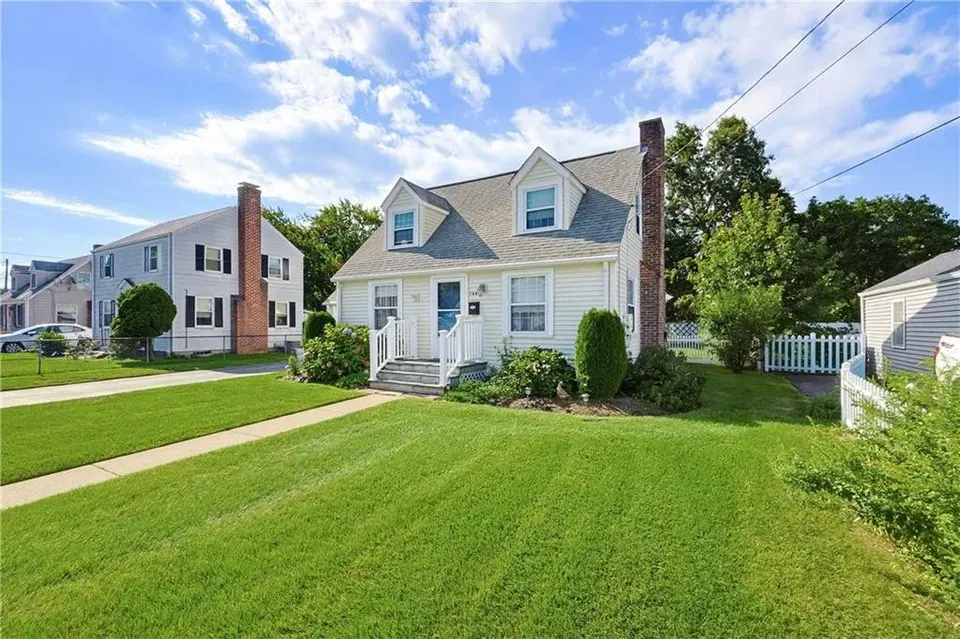 3 Bed 1 Bath Classic Historic Era Home in Warwick, RI - 3