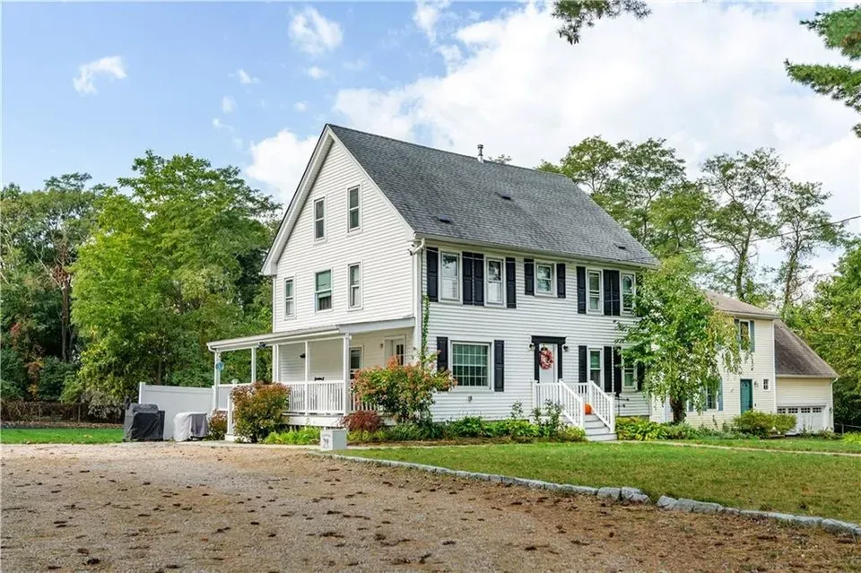 3 Bed 1 Bath Classic Historic Era Home in Warwick, RI - 2