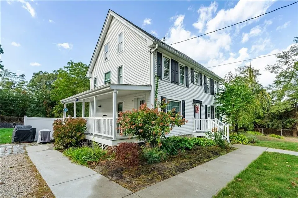 3 Bed 1 Bath Classic Historic Era Home in Warwick, RI - 3