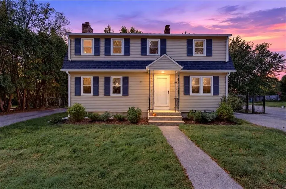 3 Bed 1 Bath Classic Historic Era Home in Warwick, RI - 1