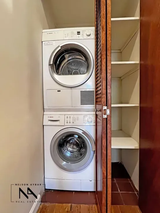 3 Bed 1 Bath Contemporary High-Rise Condo in Brooklyn, NY - 2