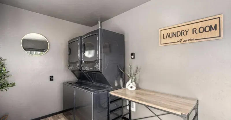 3 Bed 1 Bath Contemporary High-Rise Condo in Coeur d Alene, ID - 5