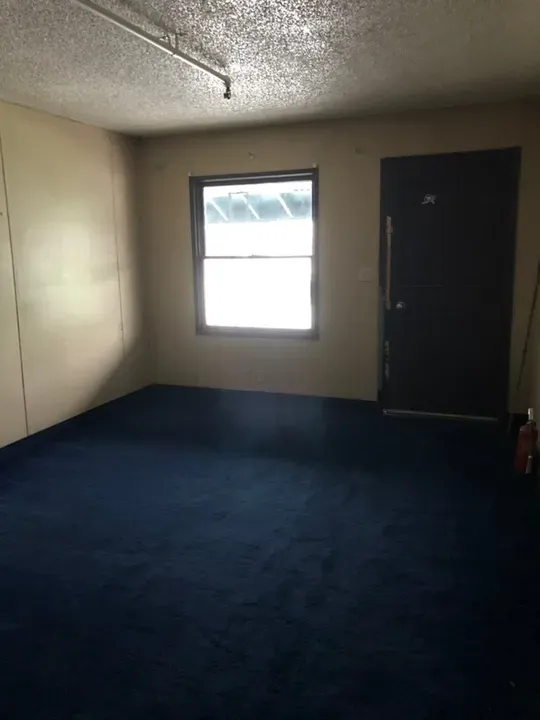 3 Bed 1 Bath Contemporary High-Rise Condo in Fairbanks, AK - 5