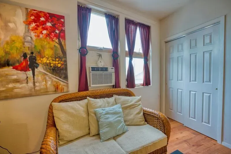 3 Bed 1 Bath Contemporary High-Rise Condo in Hilo, HI - 5