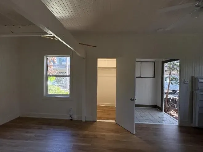 3 Bed 1 Bath Contemporary High-Rise Condo in Honolulu, HI - 2