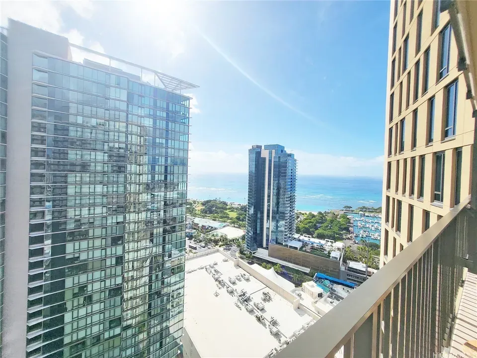 3 Bed 1 Bath Contemporary High-Rise Condo in Honolulu, HI - 1