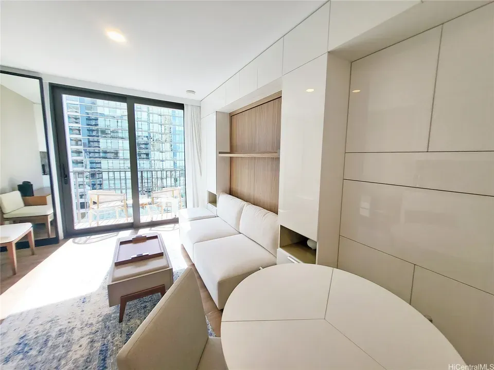3 Bed 1 Bath Contemporary High-Rise Condo in Honolulu, HI - 3