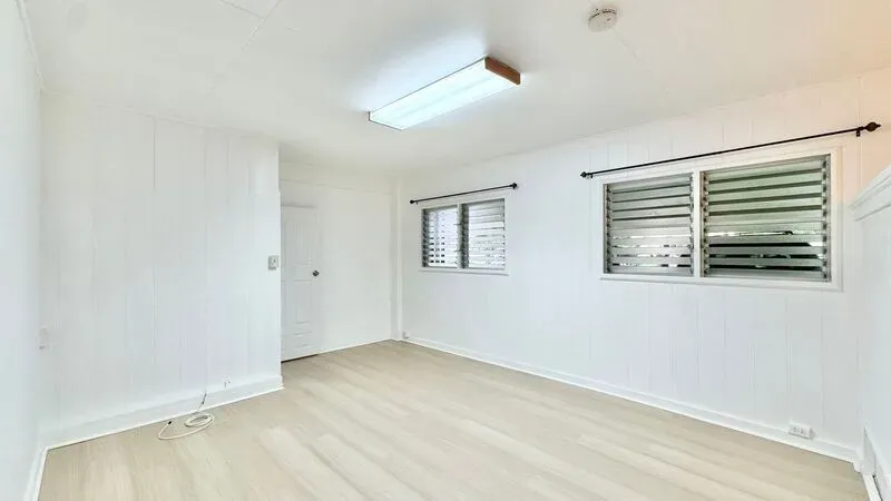 3 Bed 1 Bath Contemporary High-Rise Condo in Honolulu, HI - 2