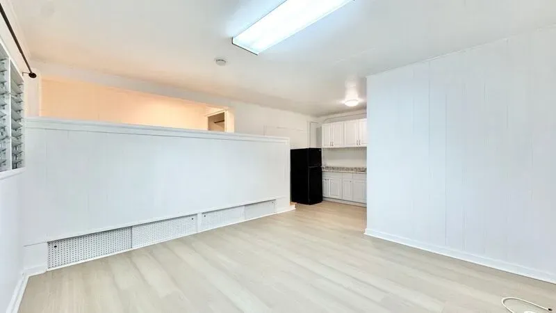 3 Bed 1 Bath Contemporary High-Rise Condo in Honolulu, HI - 3