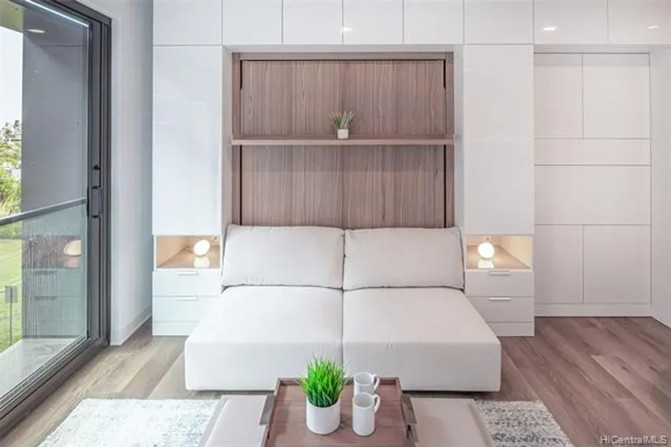 3 Bed 1 Bath Contemporary High-Rise Condo in Honolulu, HI - 2