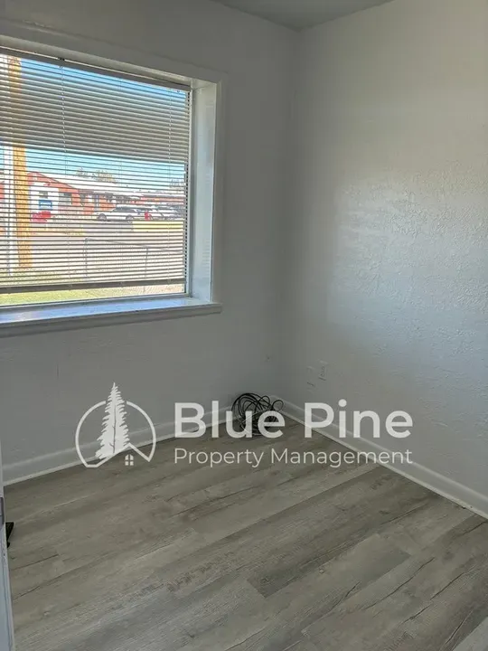 3 Bed 1 Bath Contemporary High-Rise Condo in Idaho Falls, ID - 2