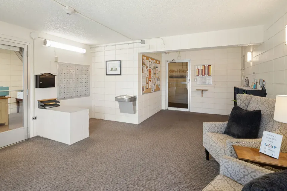 3 Bed 1 Bath Contemporary High-Rise Condo in Nampa, ID - 2