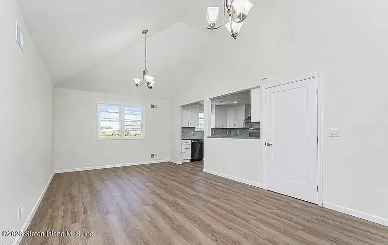 3 Bed 1 Bath Contemporary High-Rise Condo in New York, NY - 4
