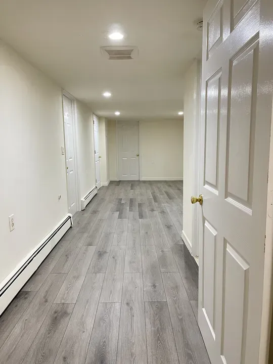 3 Bed 1 Bath Contemporary High-Rise Condo in New York, NY - 1