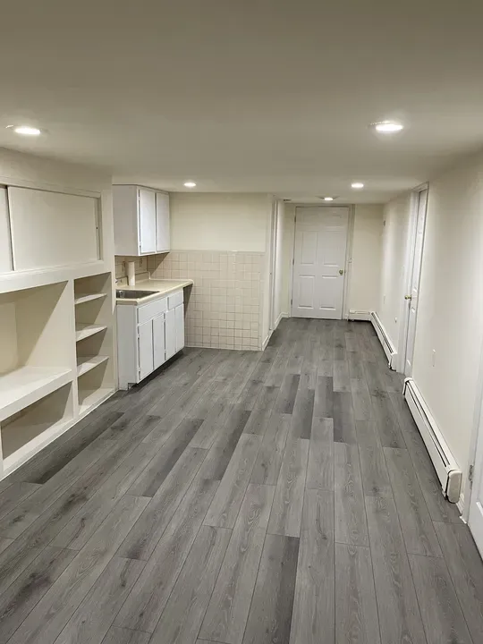 3 Bed 1 Bath Contemporary High-Rise Condo in New York, NY - 3