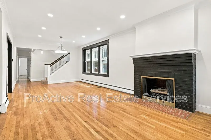 3 Bed 1 Bath Contemporary High-Rise Condo in Norfolk, VA - 3