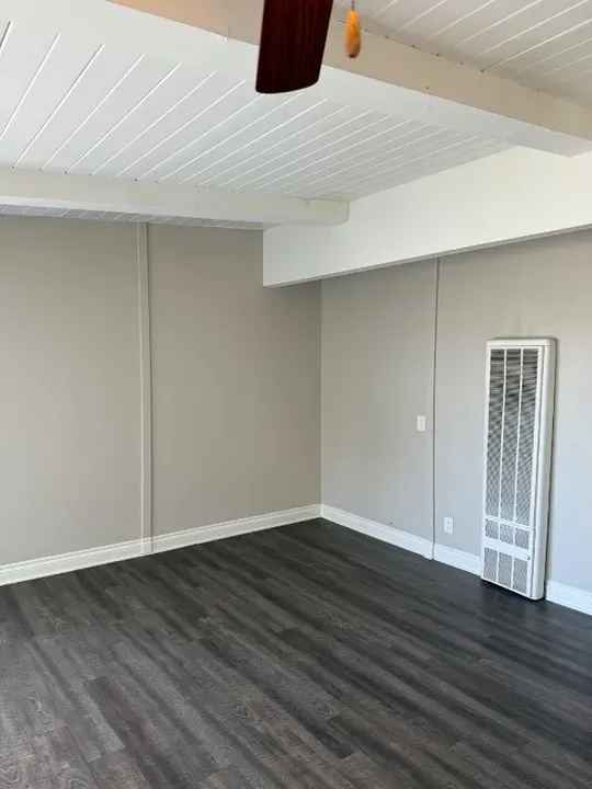 3 Bed 1 Bath Contemporary High-Rise Condo in Oxnard, CA - 1
