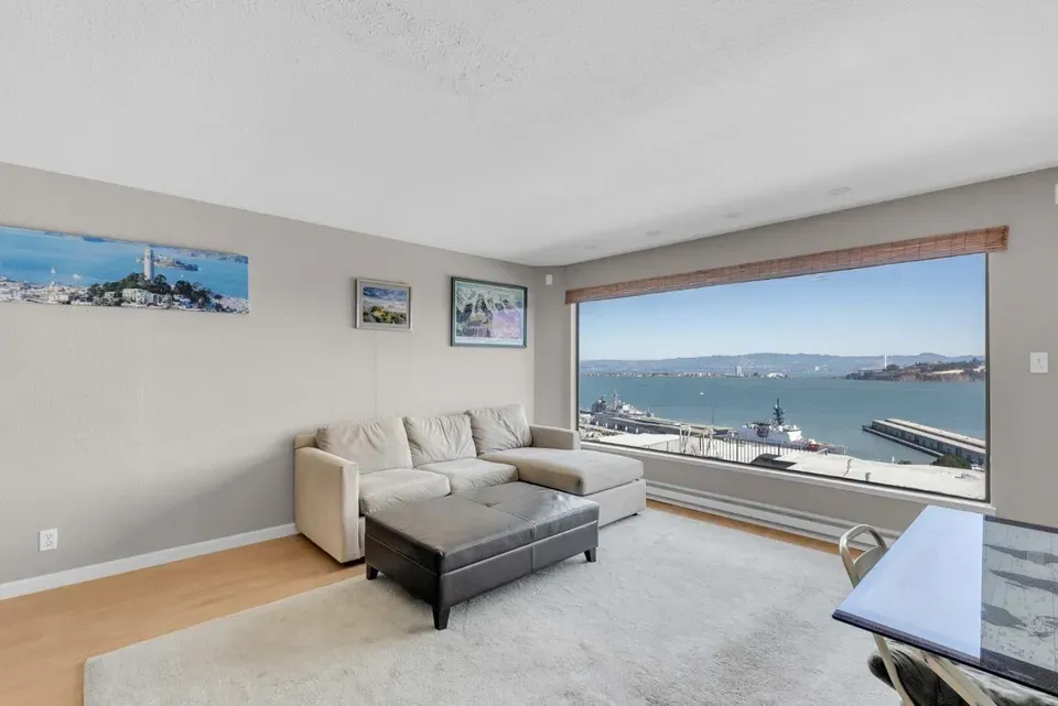 3 Bed 1 Bath Contemporary High-Rise Condo in San Francisco, CA - 4