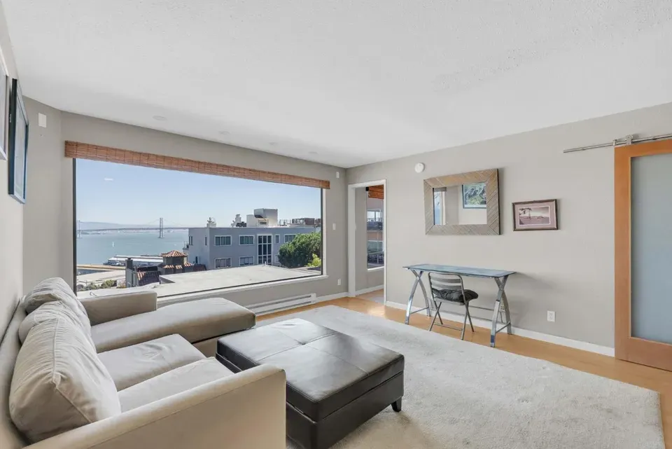 3 Bed 1 Bath Contemporary High-Rise Condo in San Francisco, CA - 5