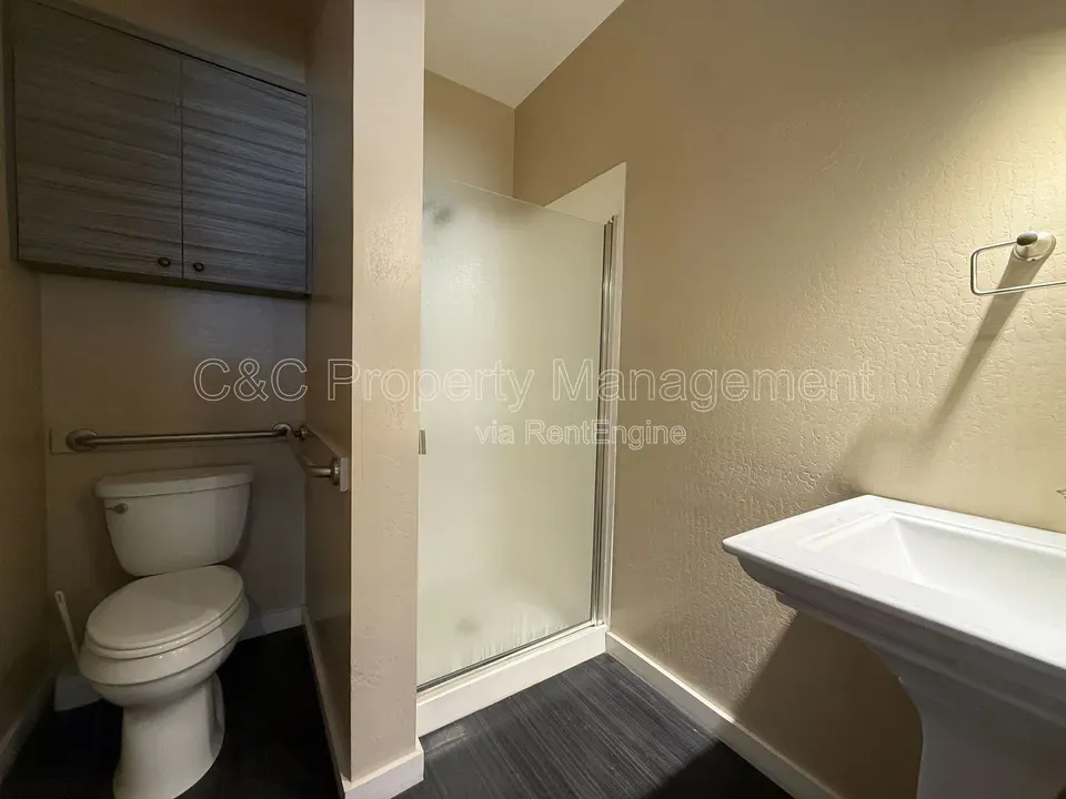 3 Bed 1 Bath Contemporary High-Rise Condo in Santa Cruz, CA - 5