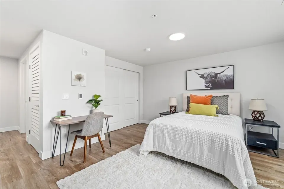 3 Bed 1 Bath Contemporary High-Rise Condo in Seattle, WA - 3