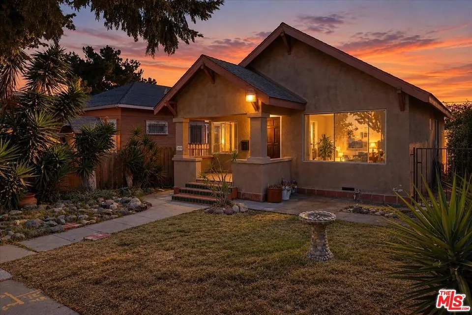 3 Bed 1 Bath Contemporary Modern in San Diego, CA