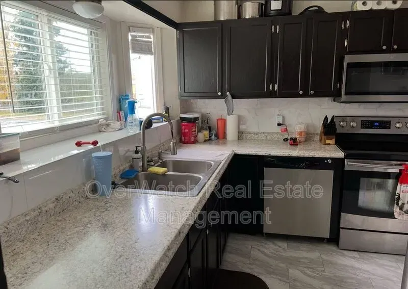 3 Bed 1 Bath Contemporary Multi-Level Townhome in Anchorage, AK - 5