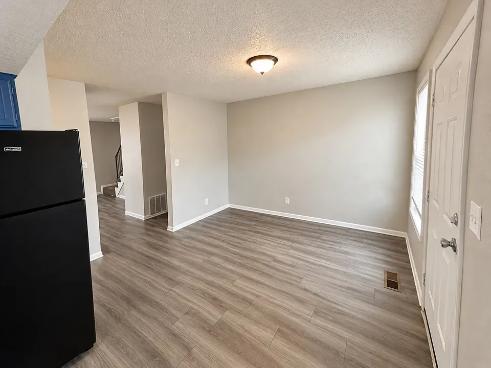 3 Bed 1 Bath Contemporary Multi-Level Townhome in Kansas City, KS - 5