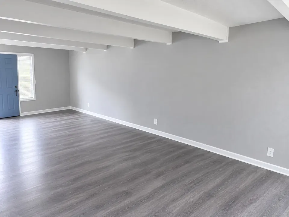 3 Bed 1 Bath Contemporary Multi-Level Townhome in Kansas City, KS - 5