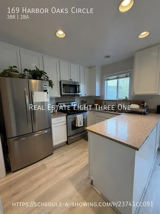 3 Bed 1 Bath Contemporary Multi-Level Townhome in Santa Cruz, CA - 2