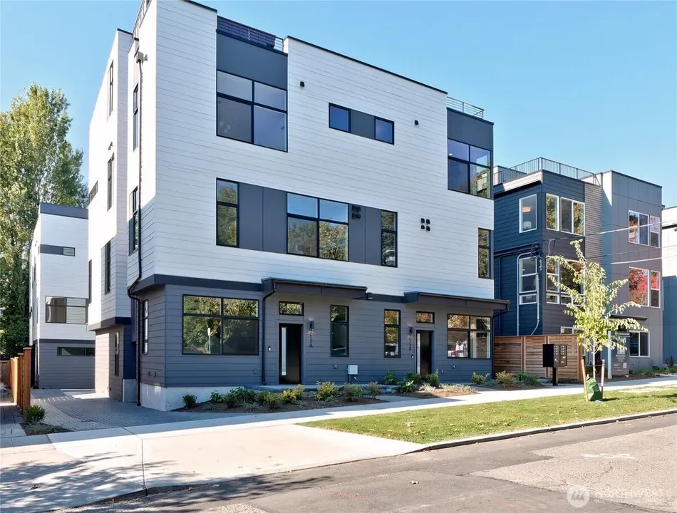 3 Bed 1 Bath Contemporary Multi-Level Townhome in Seattle, WA - 1
