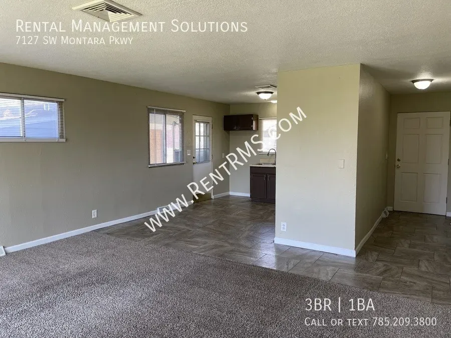 3 Bed 1 Bath Contemporary Multi-Level Townhome in Topeka, KS - 4