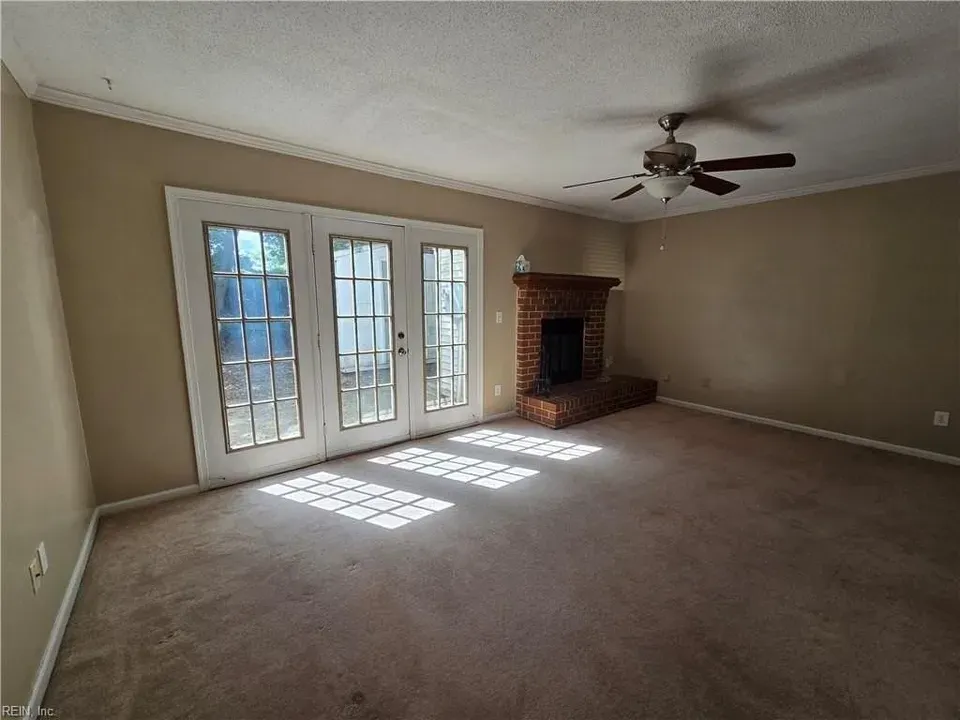 3 Bed 1 Bath Contemporary Multi-Level Townhome in Virginia Beach, VA - 5