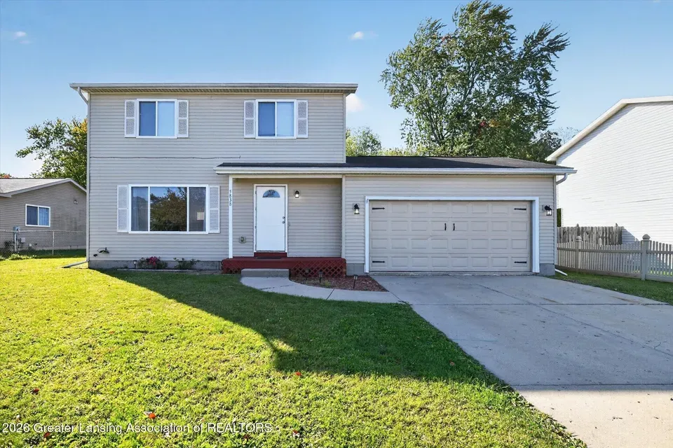 3 Bed 1 Bath Established Contemporary Home in Lansing, MI - 3