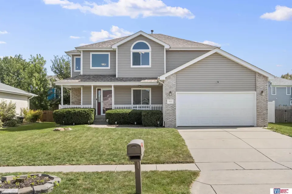 3 Bed 1 Bath Established Contemporary Home in Lincoln, NE - 2