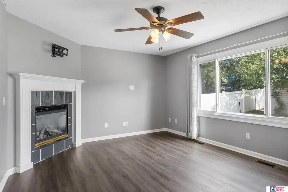 3 Bed 1 Bath Established Contemporary Home in Lincoln, NE - 5