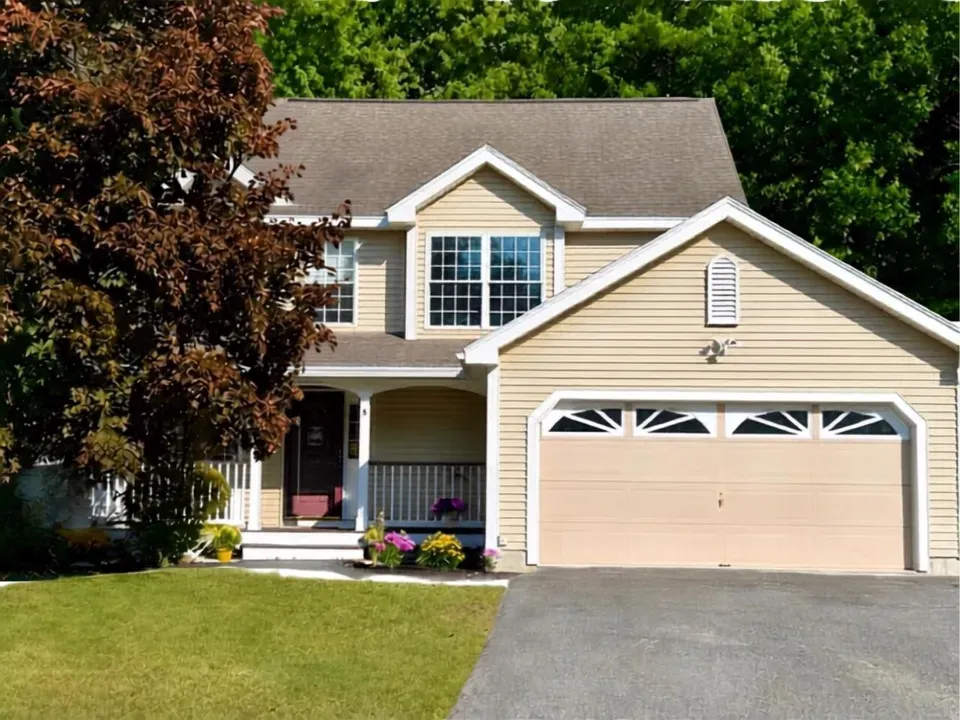 3 Bed 1 Bath Established Contemporary Home in Manchester, NH - 1
