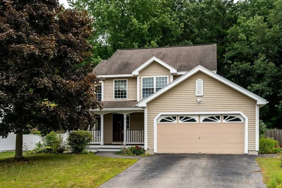 3 Bed 1 Bath Established Contemporary Home in Manchester, NH - 2
