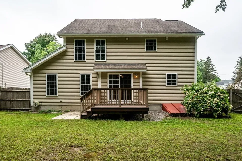 3 Bed 1 Bath Established Contemporary Home in Manchester, NH - 4
