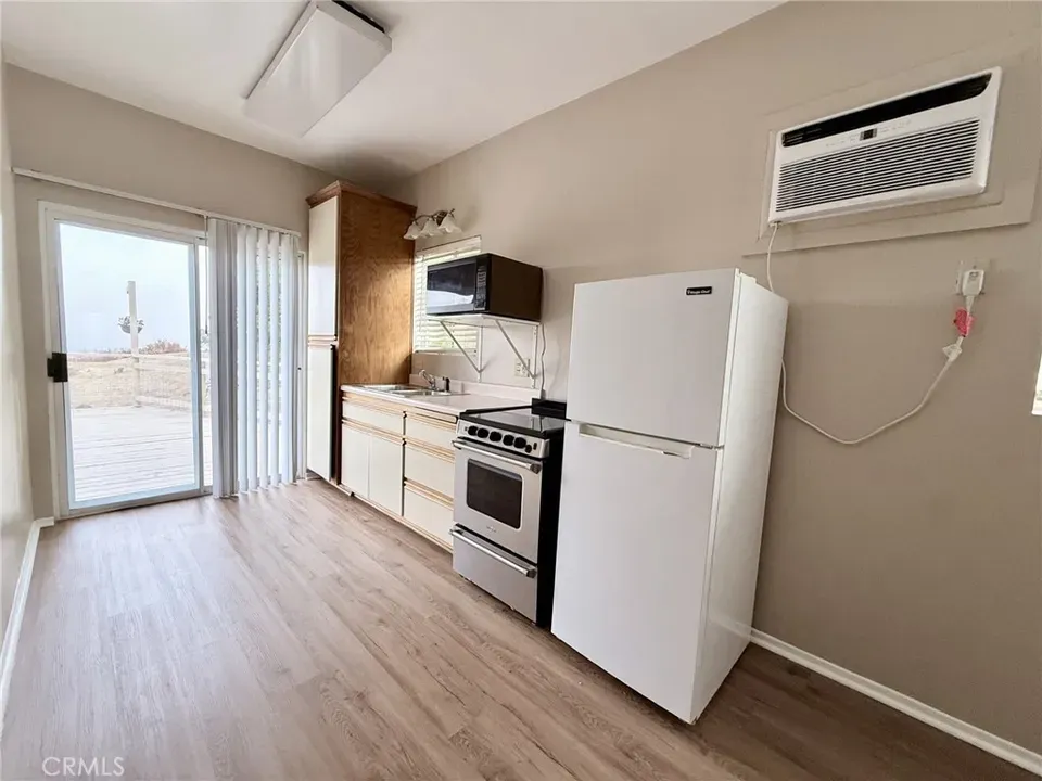 3 Bed 1 Bath Established Contemporary Home in Temecula, CA - 5