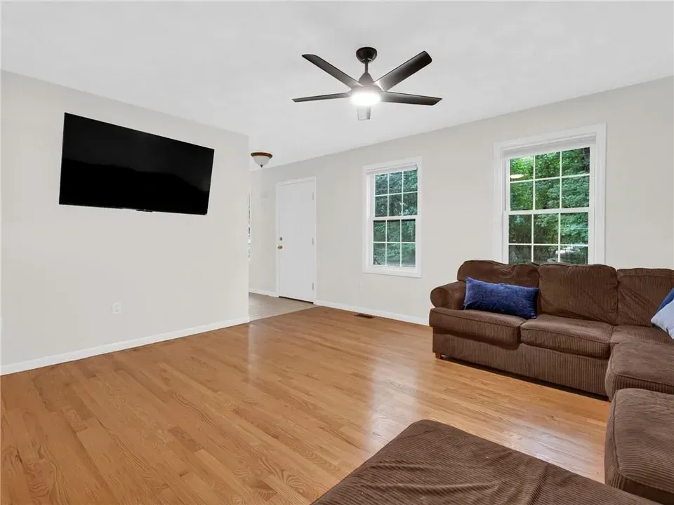 3 Bed 1 Bath Established Contemporary Home in Warwick, RI - 4