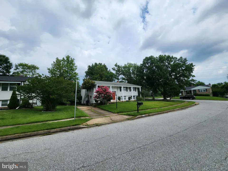 3 Bed 1 Bath Established Mid-Century Residence in Baltimore, MD - 4