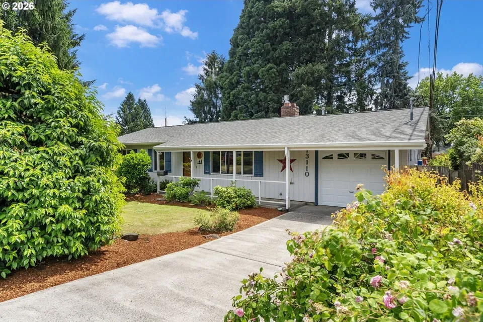 3 Bed 1 Bath Established Mid-Century Residence in Beaverton, OR