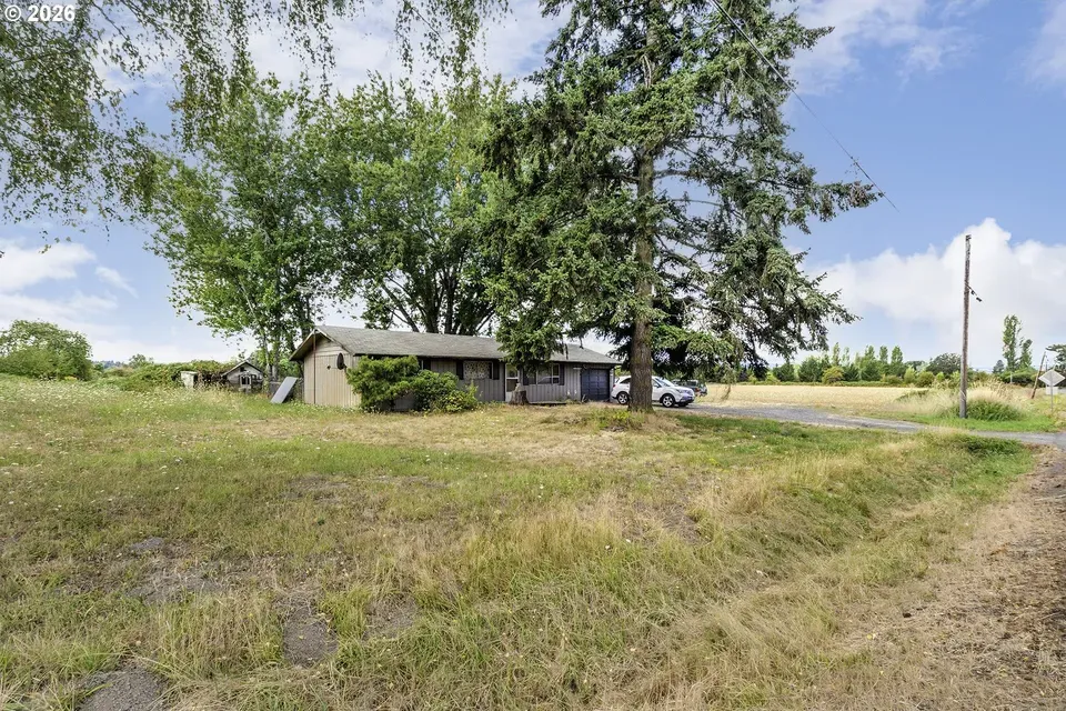 3 Bed 1 Bath Established Mid-Century Residence in Beaverton, OR - 2